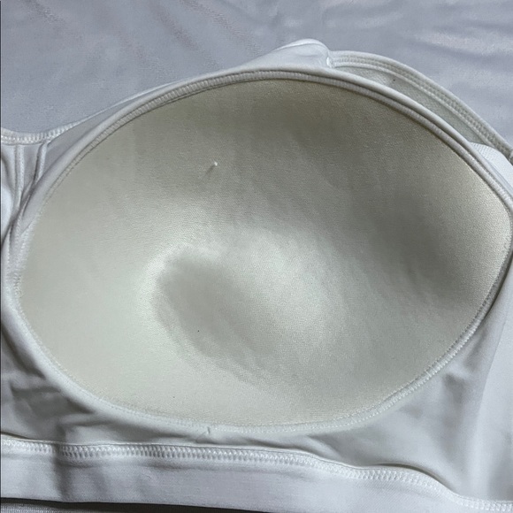 Warner’s White Bra - Picture 7 of 9